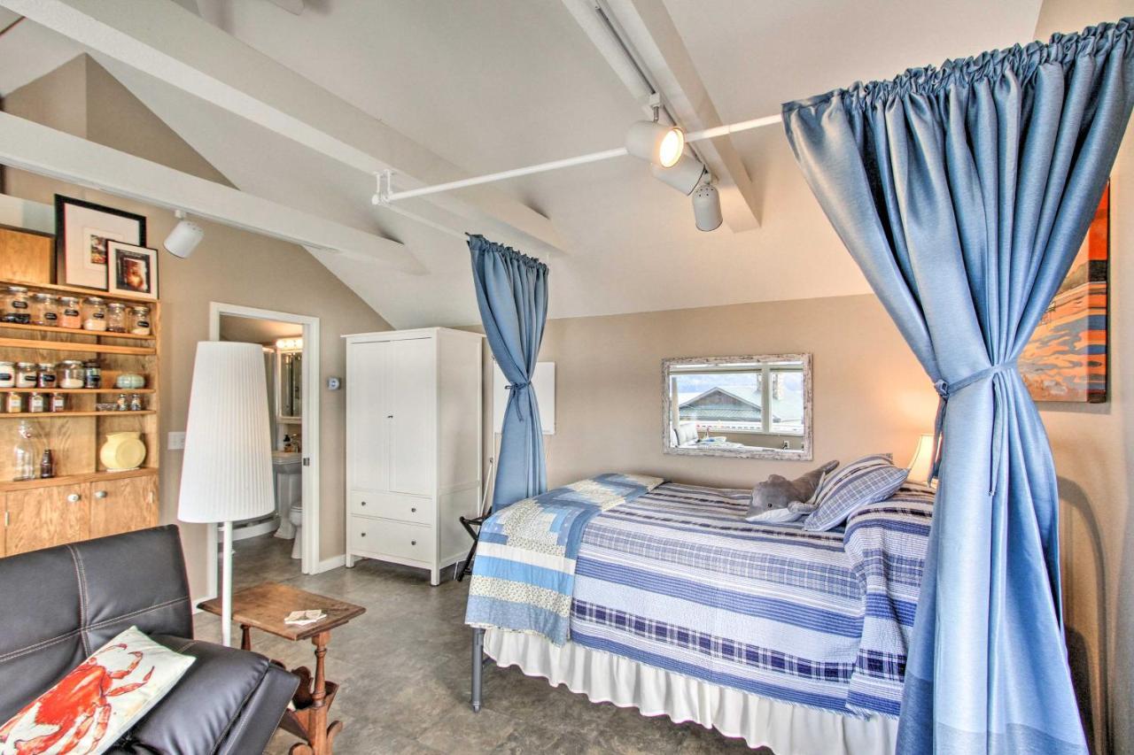 Idyllic Waterfront Cottage With Beach And Sunset Views Port Townsend Exteriör bild